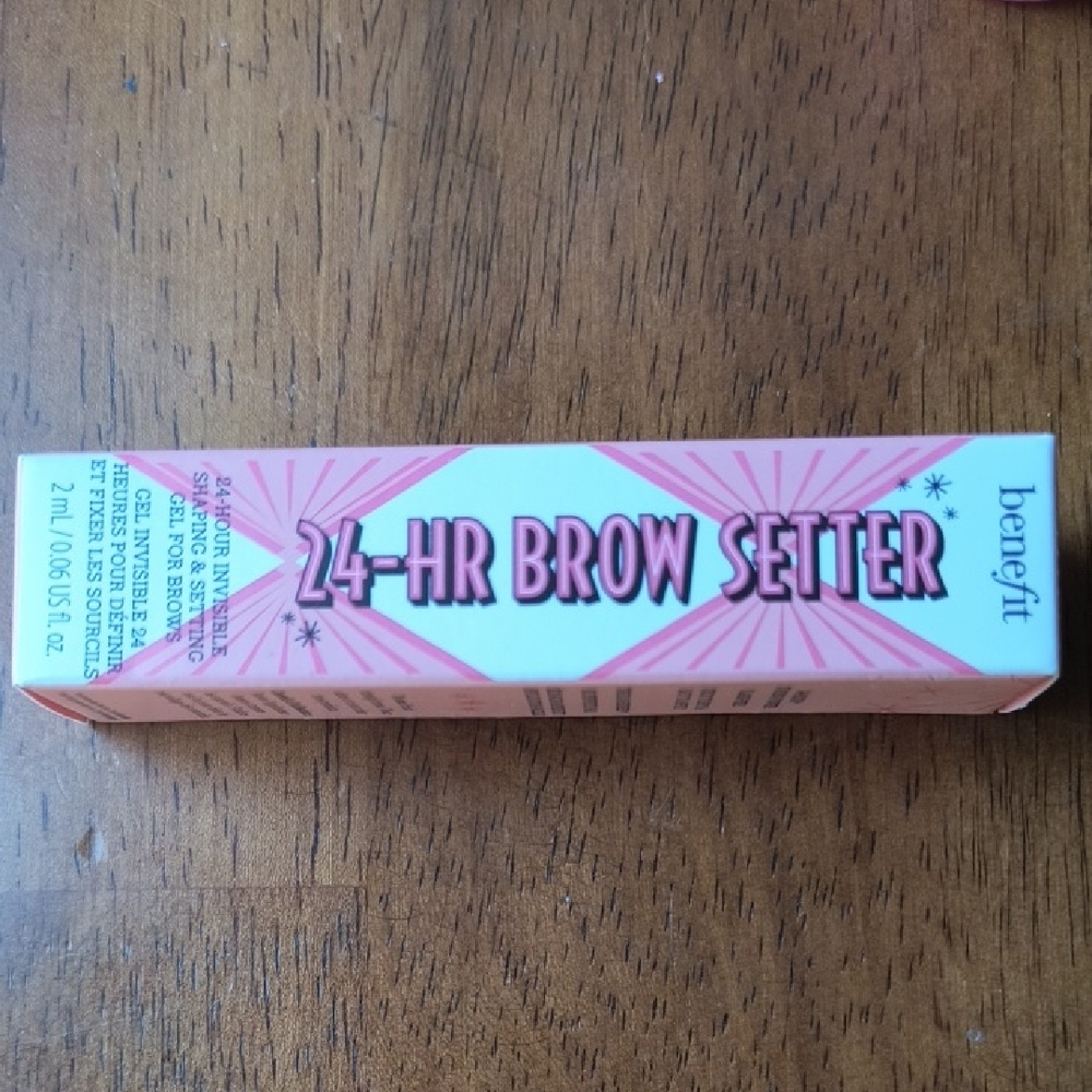 Benefit 24-HR Brow Setter Pink and Light Blue Box